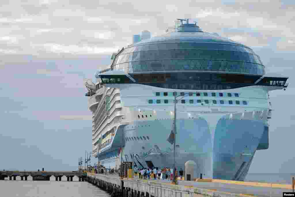 Tourists leave the Royal Caribbean&#39;s Icon of the Seas, the largest cruise ship in the world, after arriving at Costa Maya Cruise Port, in the village town of Mahahual, Quintana Roo state, Mexico, Feb. 6, 2024.