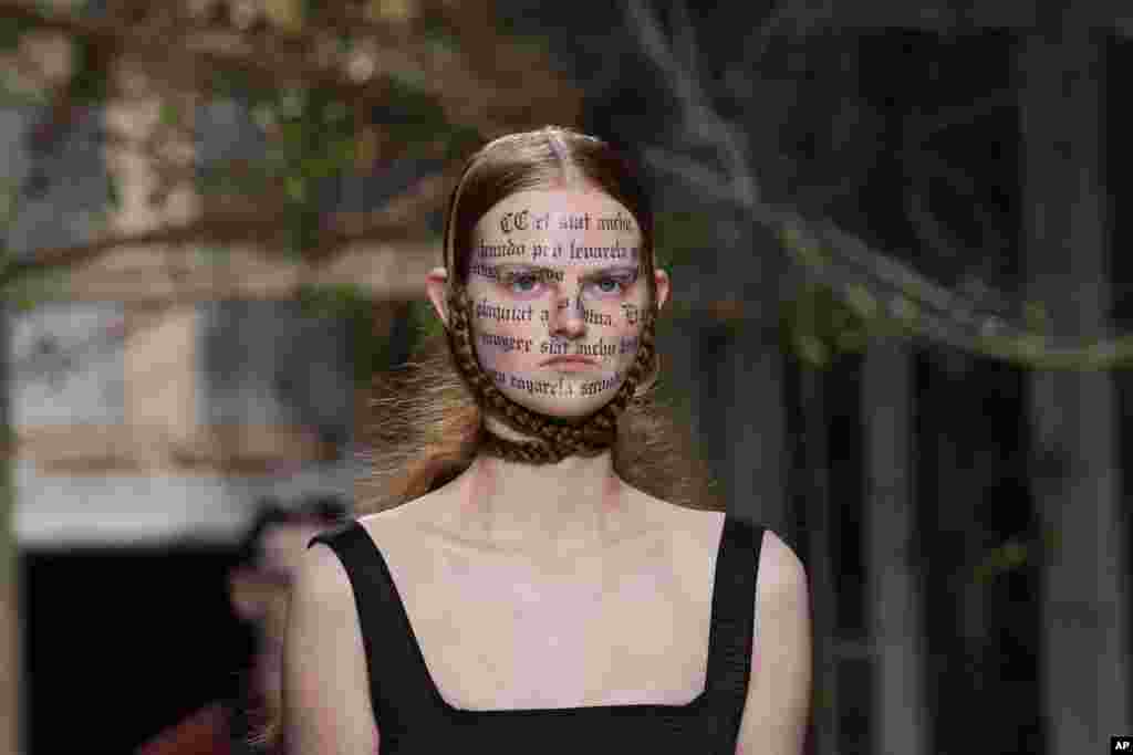 A model wears a creation as part of the Antonio Marras women&#39;s Fall-Winter 2024-25 collection presented in Milan, northern Italy.