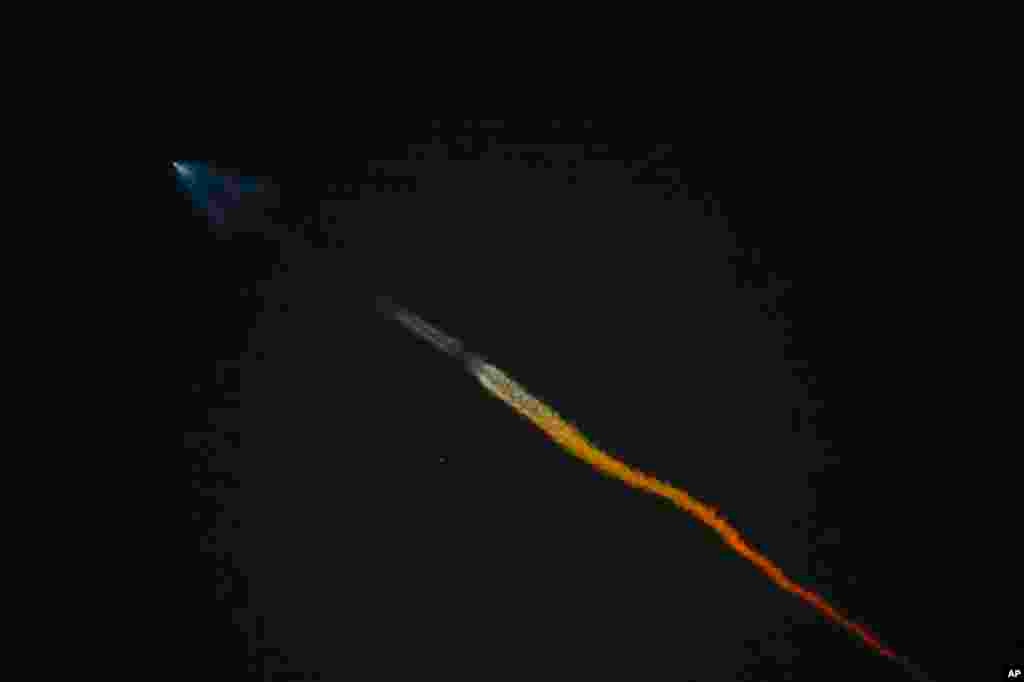 Firefly Aerospace's Alpha FLTA005 rocket is seen from downtown Los Angeles, July 3, 2024, after the mission, which Firefly calls "Noise of Summer," successfully launched from California's Vandenberg Space Force Base.