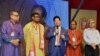 ঢাকার বনানী পূজামণ্ডপ পরিদর্শনকালে বাংলাদেশের পররাষ্ট্রমন্ত্রী একে আব্দুল মোমেন। ২৩ অক্টোবর, ২০২৩।