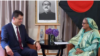 ইউরোপিয়ান কমিশনার ফর ক্রাইসিস ম্যানেজমেন্ট জেনেজ লেনারসিকের সাথে বাংলাদেশের প্রধানমন্ত্রী শেখ হাসিনা। ২৬ অক্টোবর, ২০২৩।