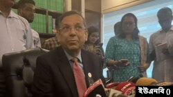 সচিবালয়ে সাংবাদিকদের সাথে আইনমন্ত্রী আনিসুল হক। ১১ অক্টোবর, ২০২৩।