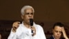 Le candidat à la présidentielle tunisienne Safi Said prononce un discours lors d'un rassemblement de campagne, le 13 septembre 2019 à Gafsa.