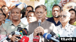 ঢাকায় কেন্দ্রীয় শহীদ মিনারের পাদদেশে আয়োজিত এক সমাবেশে আওয়ামী লীগের যুগ্ম সাধারণ সম্পাদক ড. হাছান মাহমুদ। ৩ ডিসেম্বর, ২০২৩।