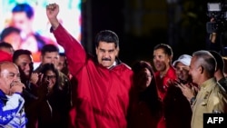 El presidente venezolano, Nicolás Maduro, celebra los resultados de la "Asamblea Constituyente" en Caracas, el 31 de julio de 2017.