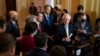 Kreu i republikanëve në Senat, Mitch McConnell, duke folur me gazetarët (5 prill 2022)