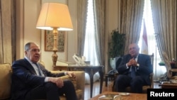 Waziri wa mambo ya nje wa Russia Sergei Lavrov akiwa katika mkutano na mwenzake wa Misri Sameh Shoukry mjini Cairo, Misri, July 24, 2022. Picha: Reuters