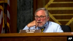 Senatori Richard Burr gjatë një dëshmie në Senat më 5 maj 2020.
