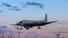 Un avion russe IL-20M (Ilyushin 20m) atterrissant à un endroit inconnu sur une photo du 23 juillet 2006.