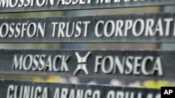Fiscales de Estados Unidos anunciaron el martes 4 de diciembre de 2018 que presentaron cargos contra cuatro personas relacionadas al bufete Mossack-Fonseca, la firma legal en el centro de la enorme filtración de datos financieros conocida como “Papeles de Panamá”.