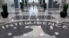 
El sello de la Agencia Central de Inteligencia (CIA) se muestra en el vestíbulo de la sede de la CIA en Langley, Virginia,. Foto de archivo.
