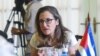 La ministra de Relaciones Exteriores de Canadá, Chrystia Freeland, hace un gesto durante una reunión con el Ministro de Relaciones Exteriores de Cuba, Bruno Rodríguez en La Habana, el 16 de mayo de 2019. 