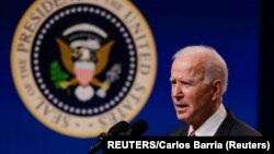 Le président américain Joe Biden s'exprime sur la situation politique en Birmanie à la Maison Blanche à Washington, le 10 février 2021. 