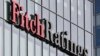 ARCHIVO - Logo de la agencia calificadora de riesgo Fitch Ratings visto en sus oficinas del distrito financiero Canary Wharf, en Londres, Marzo 3, 2016. 