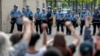 Protesta të dhunshme për vdekjen e afrikano-amerikanit të ndaluar nga policia
