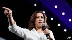 La candidata demócrata a la presidencia, la senadora Kamala Harris, se encuentra entre las candidatos presidenciales demócratas que pidieron la destitución de Kavanaugh.
